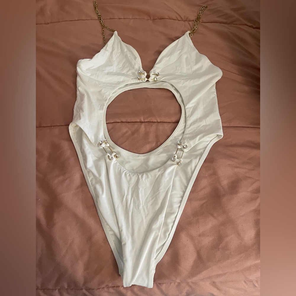 🐰 Beach Bunny 🐰 Swimwear
